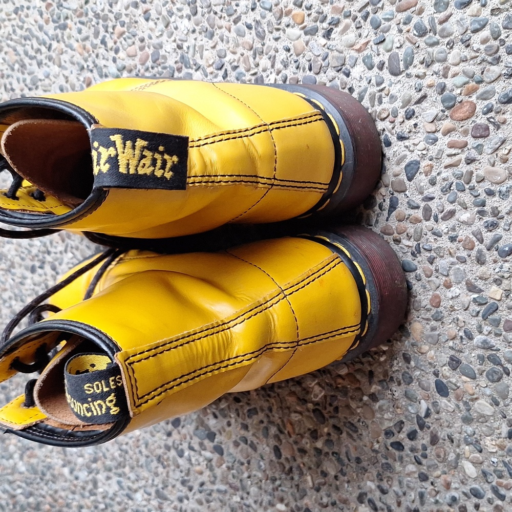 Dr. Martens 1460 *cp* Yellow Smooth Leather Combat Boots Mens 10.5 Womens 12.5 - Picture 3 of 7